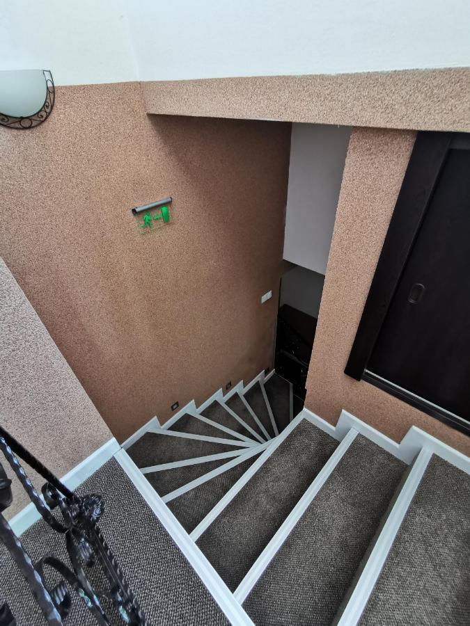 Hotel Swiss Szumen Zewnętrze zdjęcie