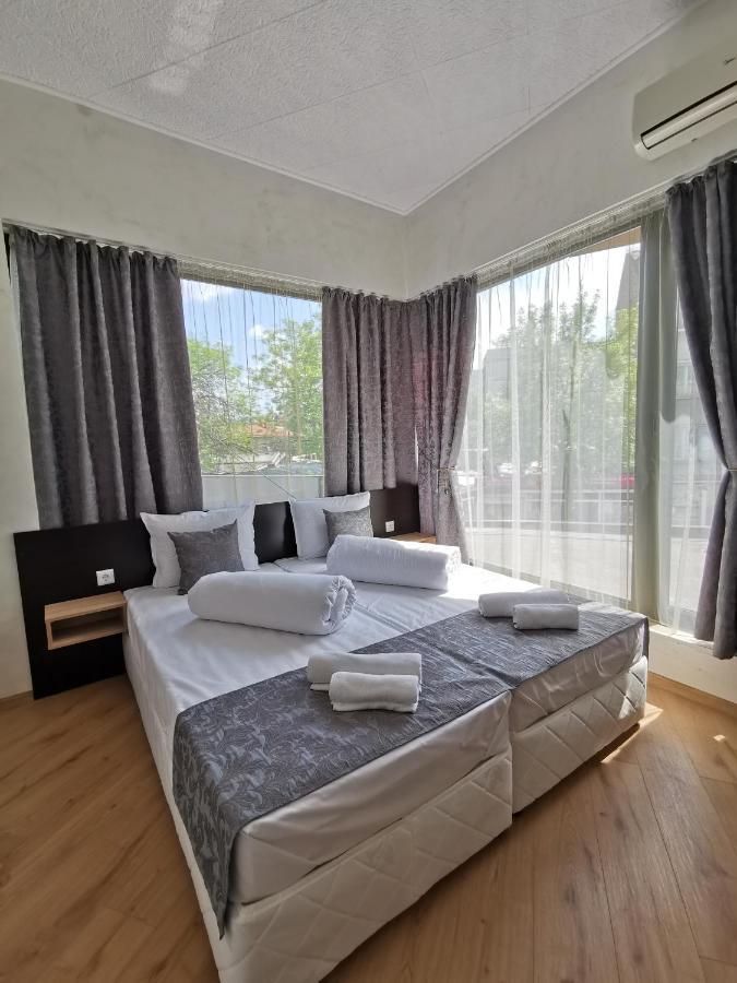 Hotel Swiss Szumen Zewnętrze zdjęcie